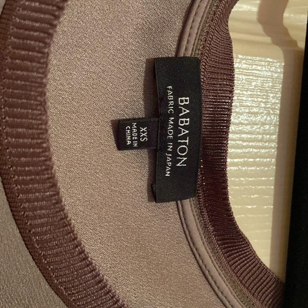 Taupe female silk tank top. Size xs. New - Picture 2 of 3